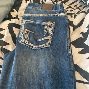 Maurices jeans
